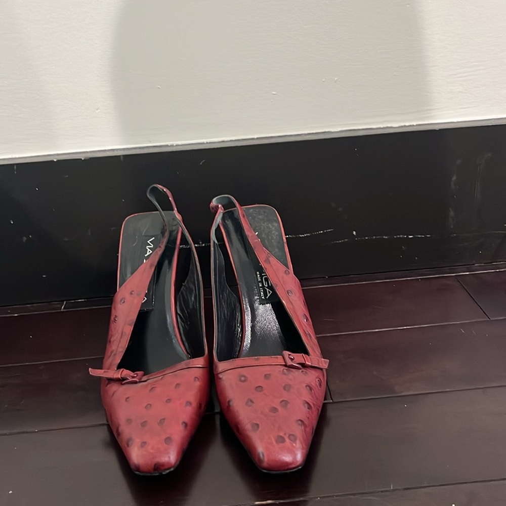 Via Spiga Genuine ostrich shoes